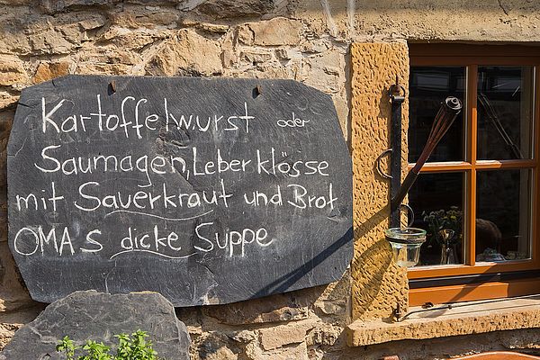 Lecker-deftige Kost: Das Café Zehntscheune in Herrstein (© Foto Hosser)