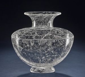 Die 6,6 Kilogramm schwere Vase wurde von Axel Petry aus Bruchweiler aus einem Rohstein von ca. 150 kg herausgearbeitet – unter ständiger Gefahr, dass das Material reißt oder springt